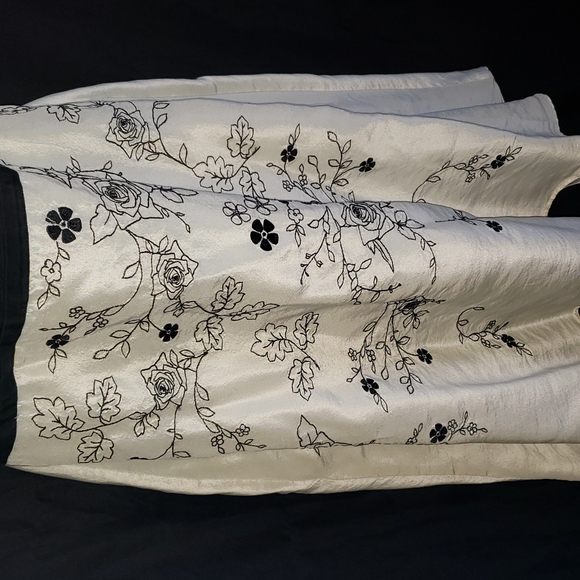 WHBM 100% silk dress - Picture 5 of 7